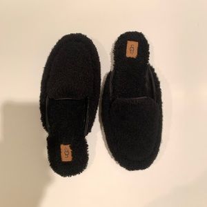 Ugg Slippers Black 8